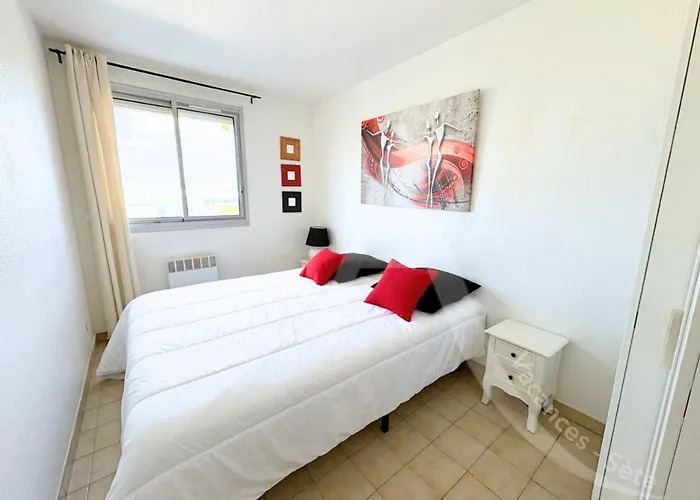 Qartier Villeroy Vue Sur Canal A Proximite Des Plages, Piscine, Bus Avec Stationnement Sète